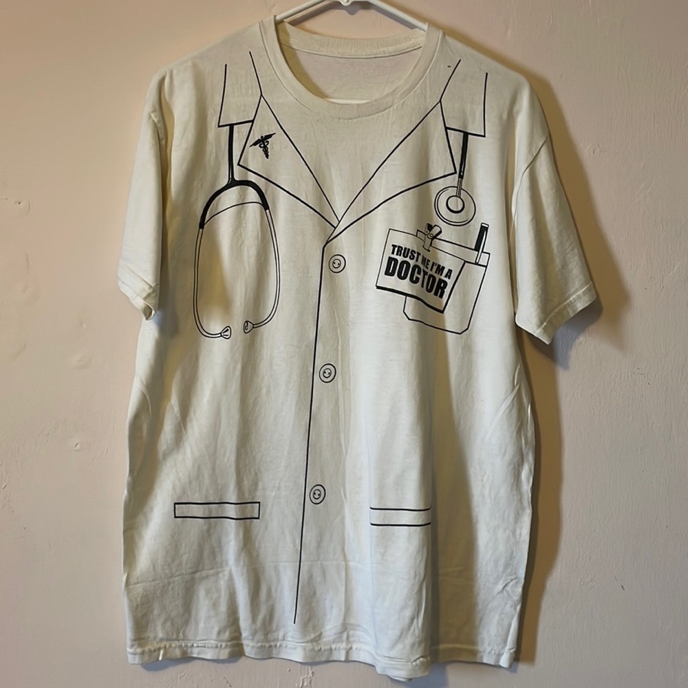 Vintage Trust Me I’m a Doctor Tee​​​​